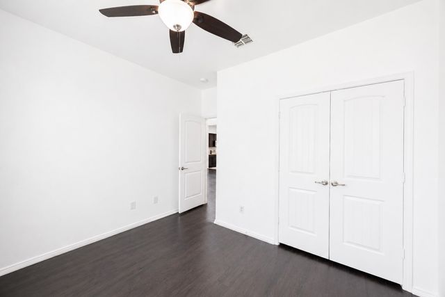 9113 Holliday Lane, Aubrey, TX 76227
