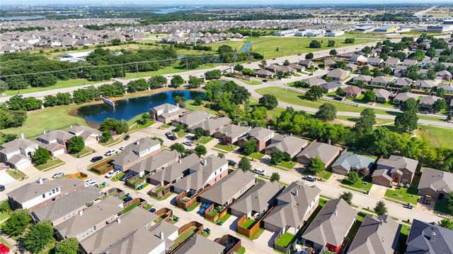 9113 Holliday Lane, Aubrey, TX 76227