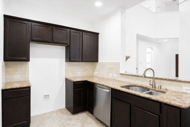 9113 Holliday Lane, Aubrey, TX 76227