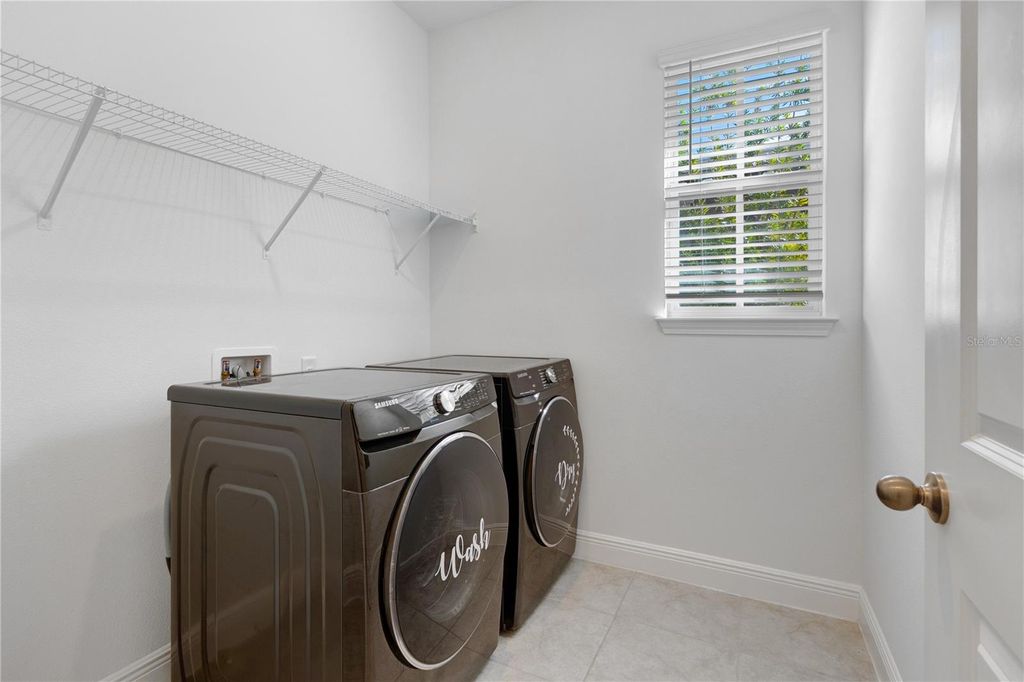 Image 14 of property listing at 9738 NERUDA STREET, Orlando, FL 32827