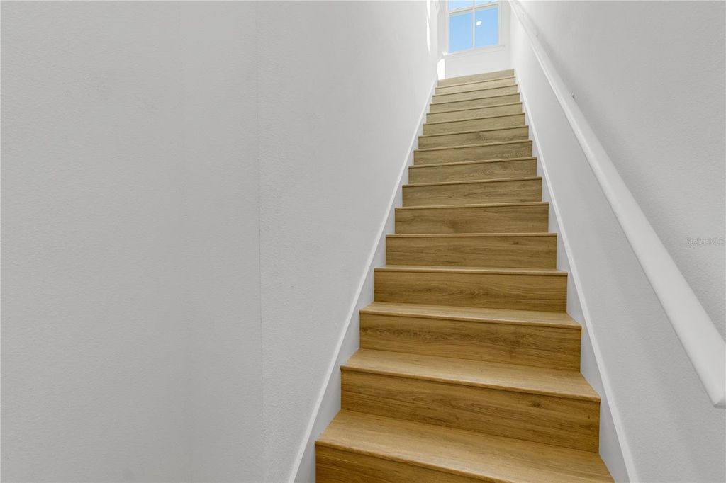 Image 24 of property listing at 9738 NERUDA STREET, Orlando, FL 32827