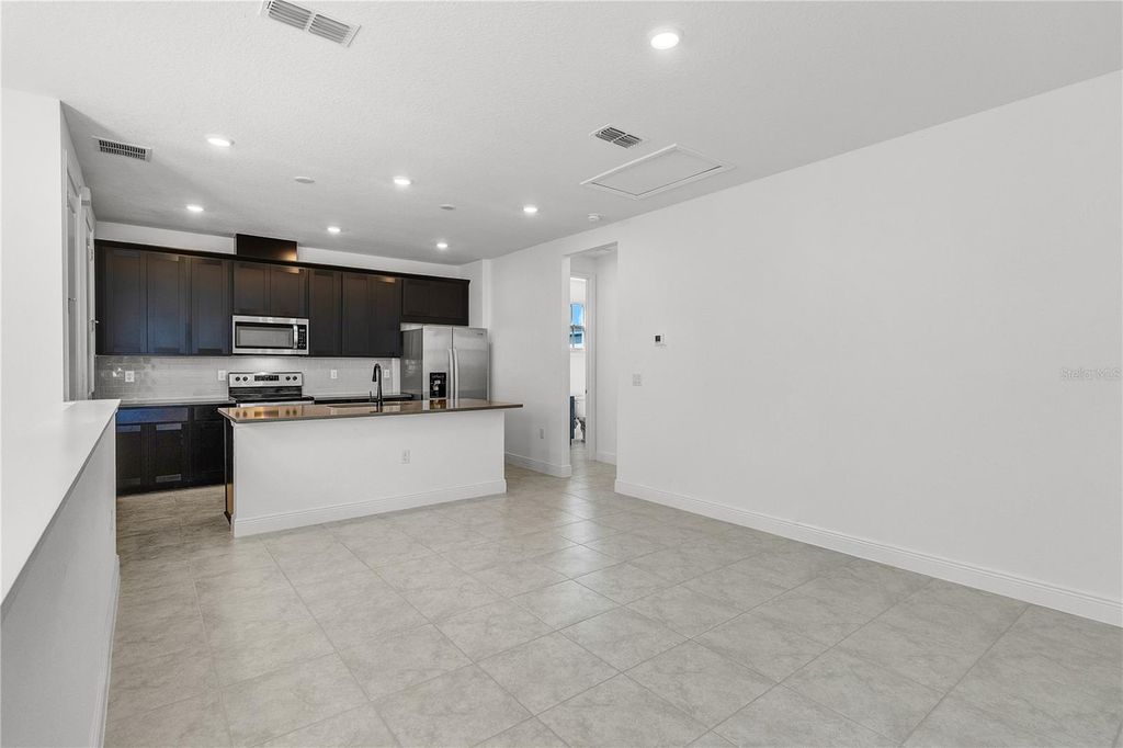 Image 25 of property listing at 9738 NERUDA STREET, Orlando, FL 32827