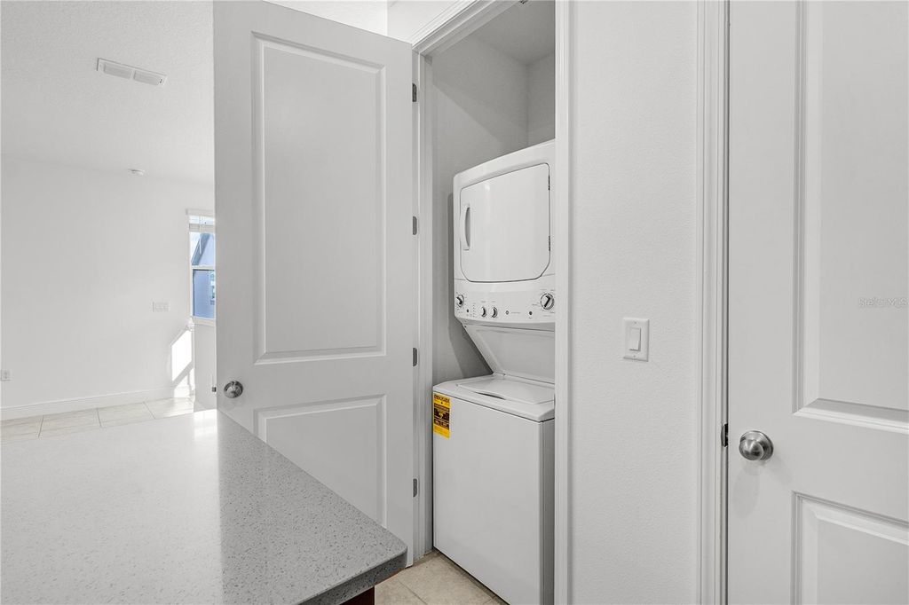 Image 28 of property listing at 9738 NERUDA STREET, Orlando, FL 32827