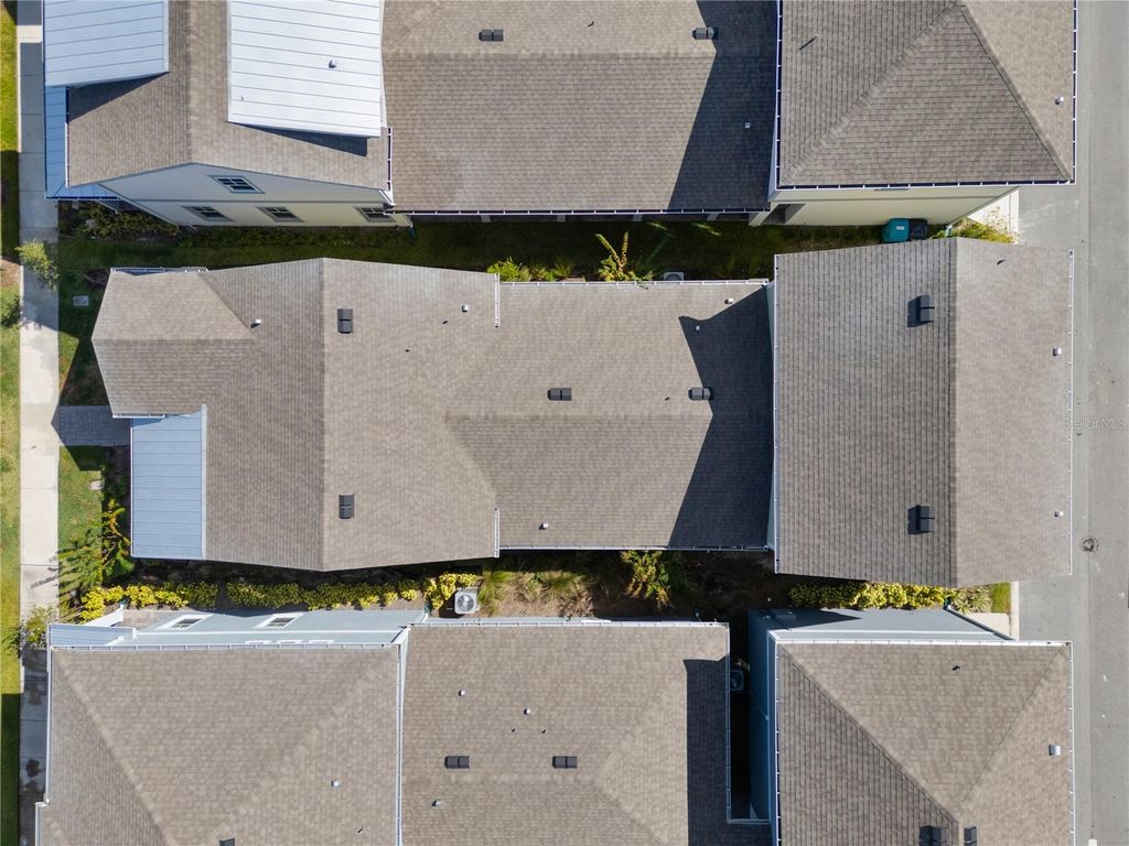 Image 32 of property listing at 9738 NERUDA STREET, Orlando, FL 32827