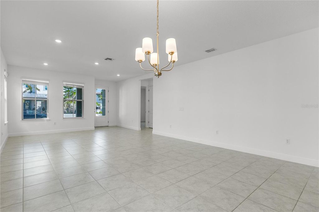 Image 5 of property listing at 9738 NERUDA STREET, Orlando, FL 32827
