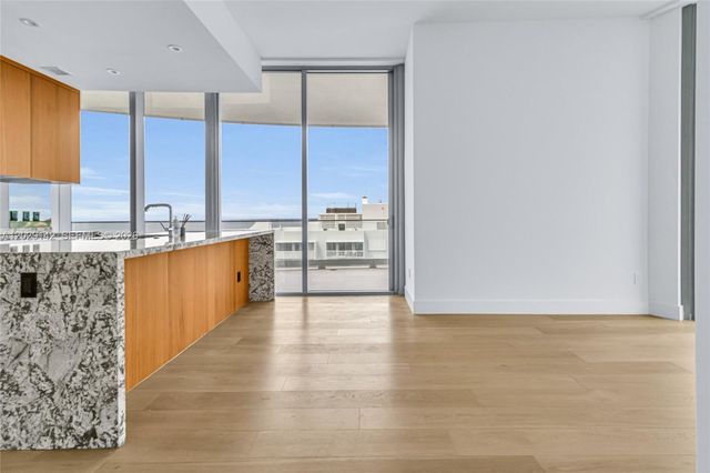 175 SE 25 Rd 1103, Miami, FL 33129