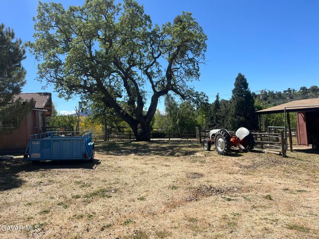 26141 Bear Valley Road, Tehachapi, CA 93561
