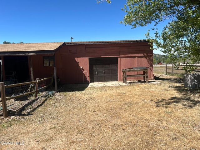 26141 Bear Valley Road, Tehachapi, CA 93561