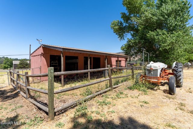 26141 Bear Valley Road, Tehachapi, CA 93561