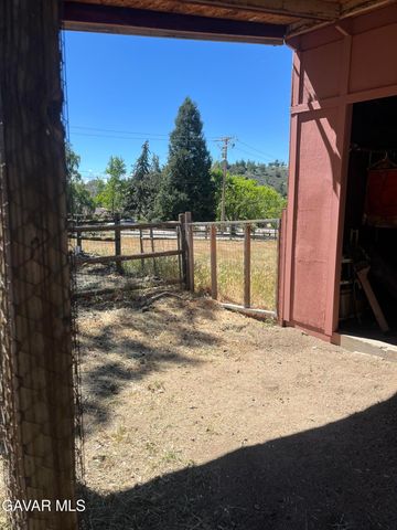 26141 Bear Valley Road, Tehachapi, CA 93561