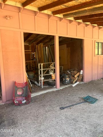 26141 Bear Valley Road, Tehachapi, CA 93561
