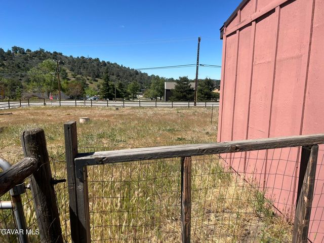 26141 Bear Valley Road, Tehachapi, CA 93561