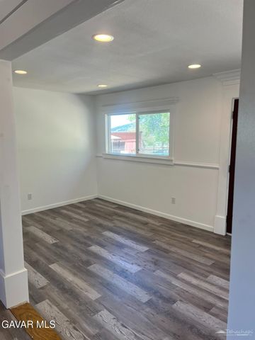 26141 Bear Valley Road, Tehachapi, CA 93561