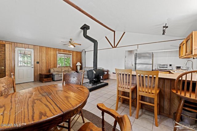 26141 Bear Valley Road, Tehachapi, CA 93561