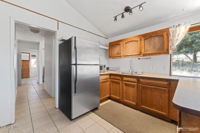 26141 Bear Valley Road, Tehachapi, CA 93561