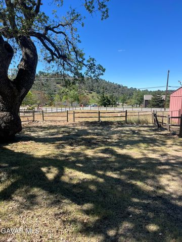26141 Bear Valley Road, Tehachapi, CA 93561