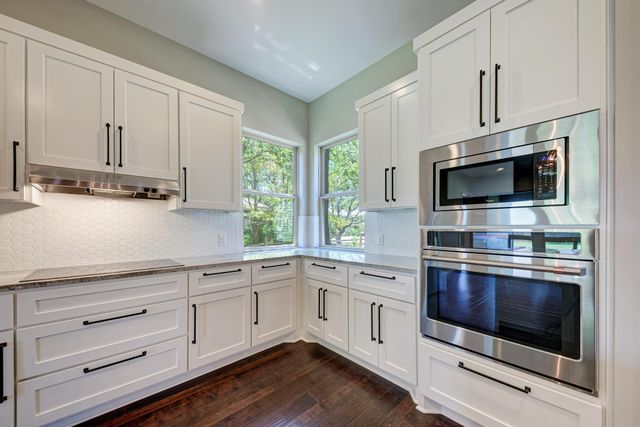 8307 Williamson Creek DR, Austin, TX 78736
