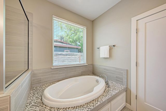 8307 Williamson Creek DR, Austin, TX 78736