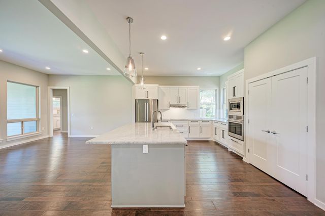 8307 Williamson Creek DR, Austin, TX 78736