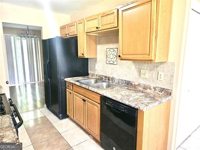 8040 Creekstone Way, Riverdale, GA 30274