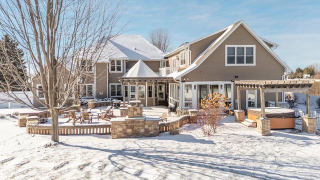 2948 BUTTERCUP ROAD, Neenah, WI 54956