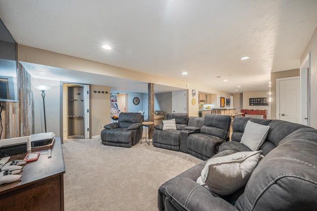 2948 BUTTERCUP ROAD, Neenah, WI 54956