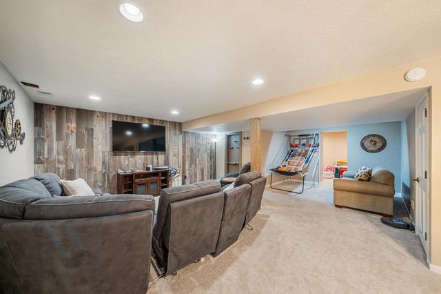 2948 BUTTERCUP ROAD, Neenah, WI 54956