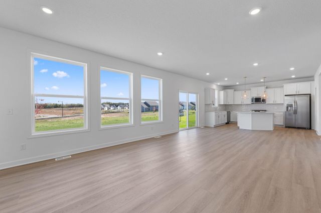 7547 Upper 42nd Street N, Oakdale, MN 55128