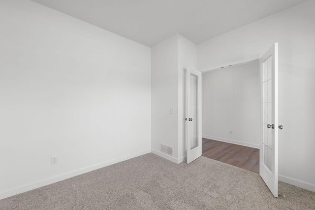 7547 Upper 42nd Street N, Oakdale, MN 55128