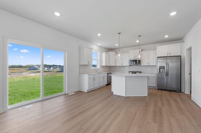 7547 Upper 42nd Street N, Oakdale, MN 55128