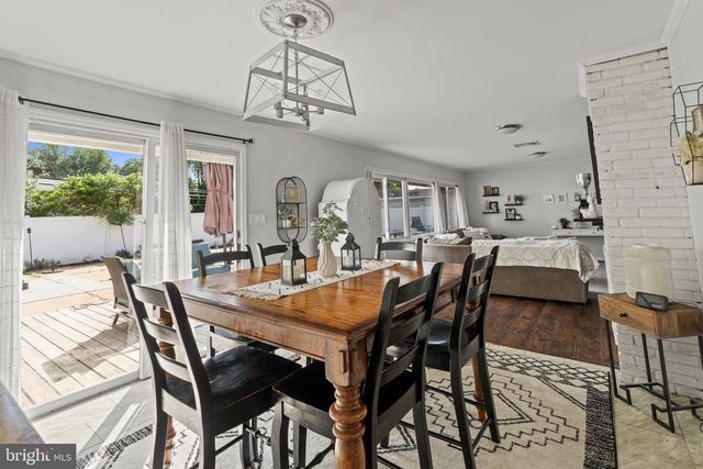 30 ROVING ROAD, Levittown, PA 19056