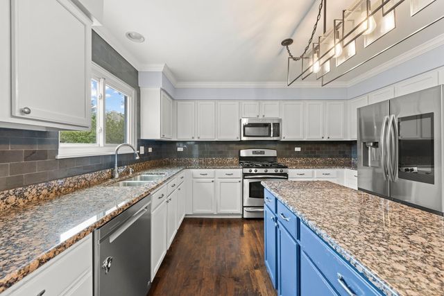 808 Livingston Court, Naperville, IL 60540