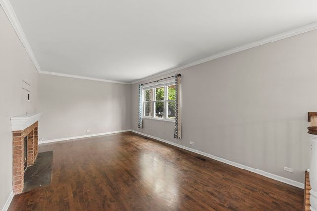 808 Livingston Court, Naperville, IL 60540