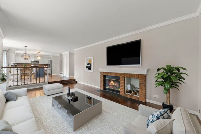 808 Livingston Court, Naperville, IL 60540