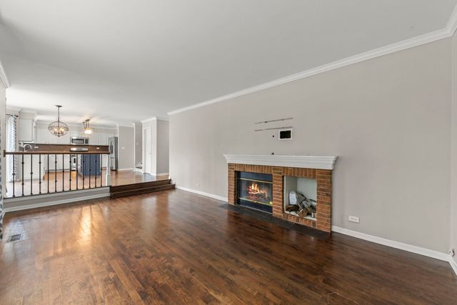 808 Livingston Court, Naperville, IL 60540