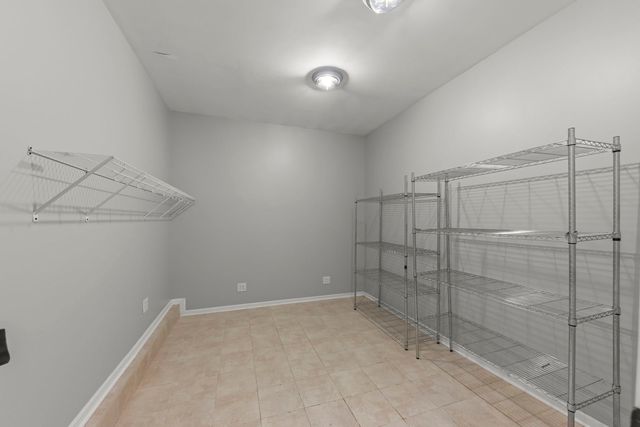 808 Livingston Court, Naperville, IL 60540