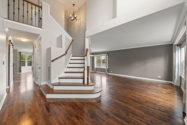 808 Livingston Court, Naperville, IL 60540