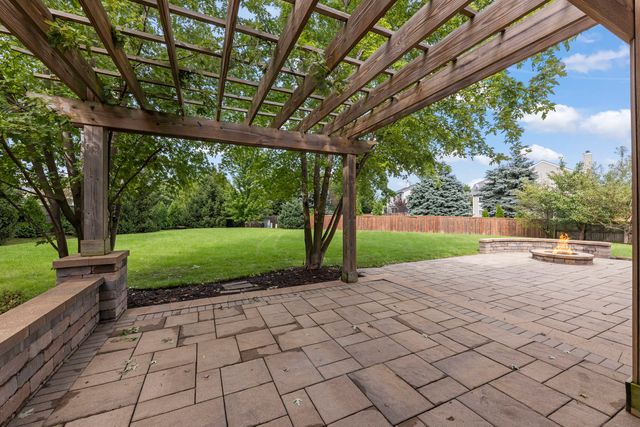 808 Livingston Court, Naperville, IL 60540