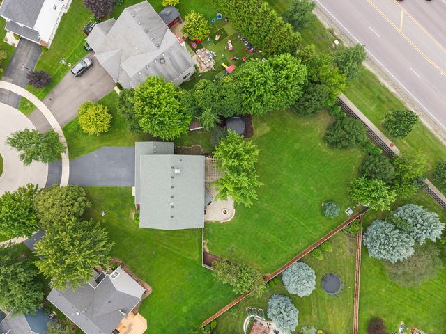 808 Livingston Court, Naperville, IL 60540