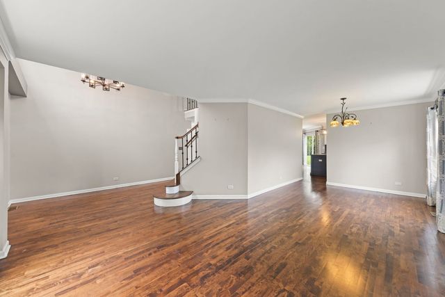 808 Livingston Court, Naperville, IL 60540