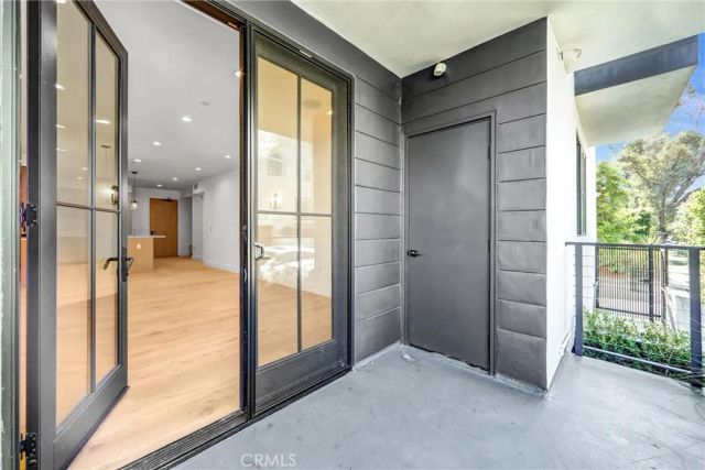 10352 Riverside Drive 102A, Toluca Lake, CA 91602