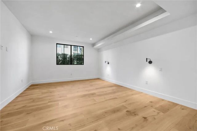 10352 Riverside Drive 102A, Toluca Lake, CA 91602