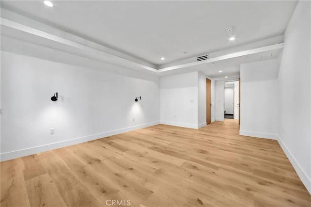 10352 Riverside Drive 102A, Toluca Lake, CA 91602