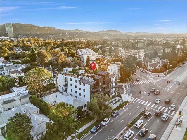 10352 Riverside Drive 102A, Toluca Lake, CA 91602