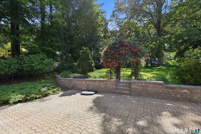 111 Mountain Road, West Hartford, CT 06107