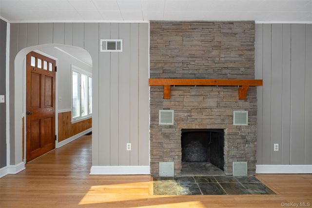 13 Robert Road, Poughkeepsie, NY 12603