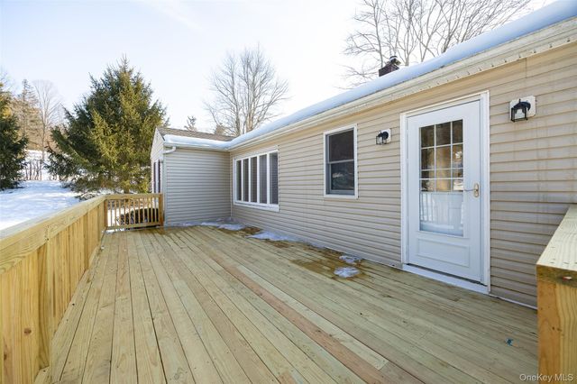 13 Robert Road, Poughkeepsie, NY 12603