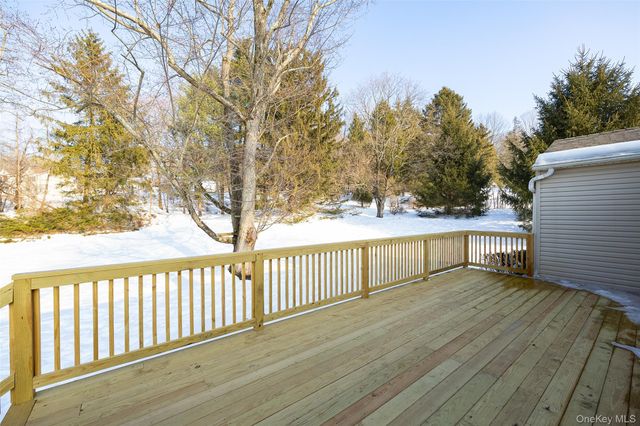 13 Robert Road, Poughkeepsie, NY 12603