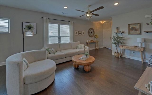 5690 Maple Bluff Way, Hoschton, GA 30548