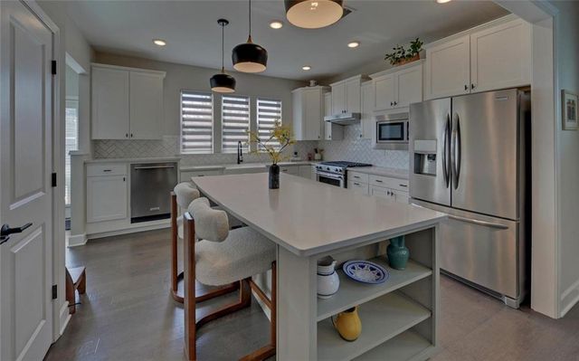 5690 Maple Bluff Way, Hoschton, GA 30548